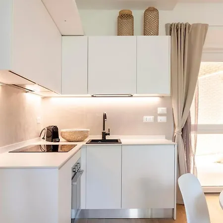 Charming Staying By The Sea روزينيانو سولفاي