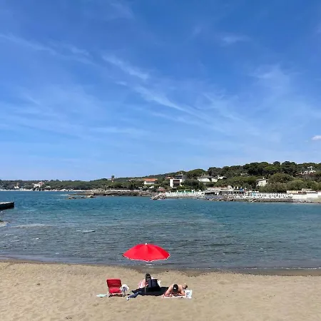 Charming Staying By The Sea *